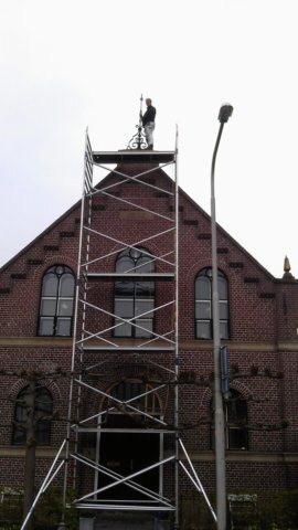 Kerkgevel in de steiger, Nieuwkoop